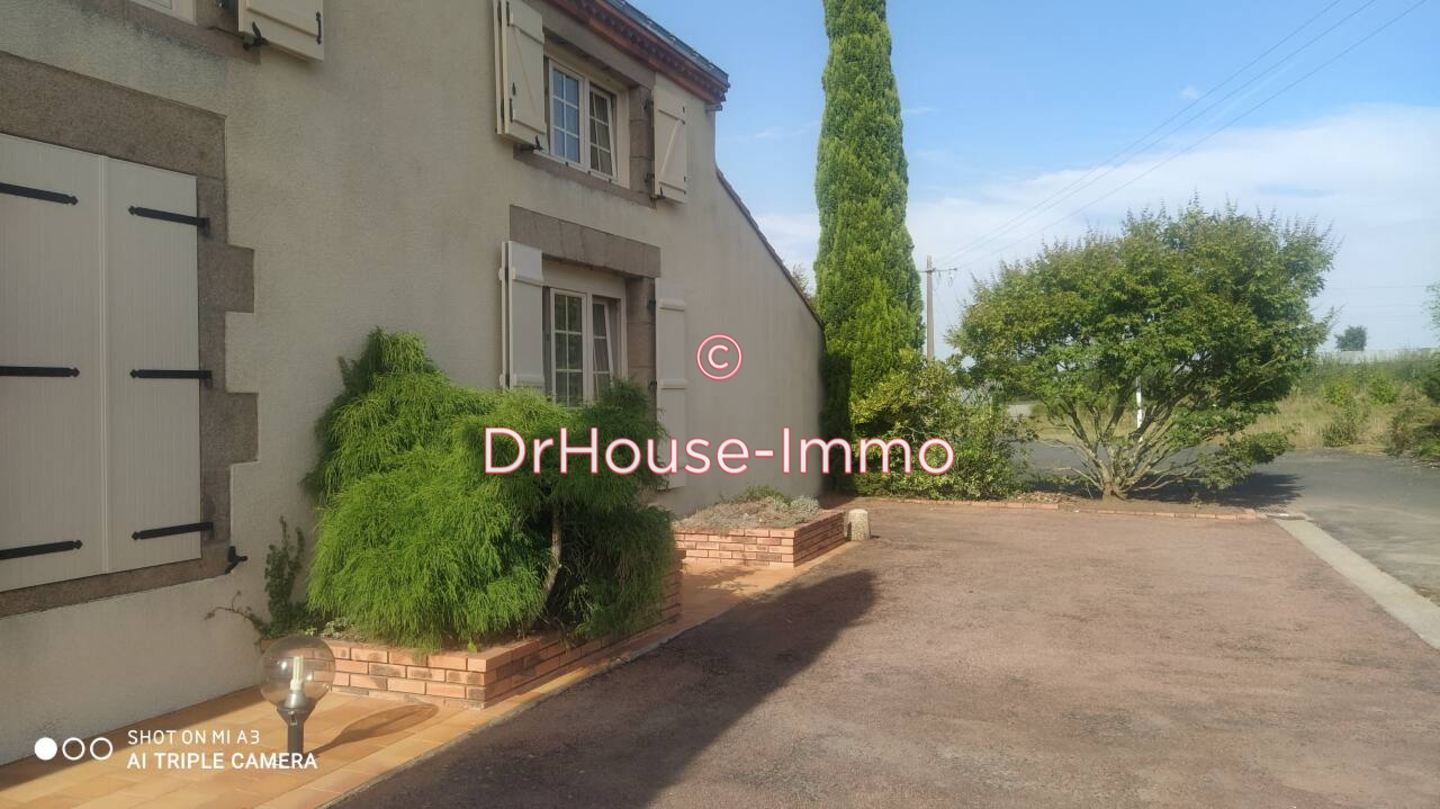 Maison 5 pièces de 152 m² - Saint-Macaire-en-Mauges (49450)