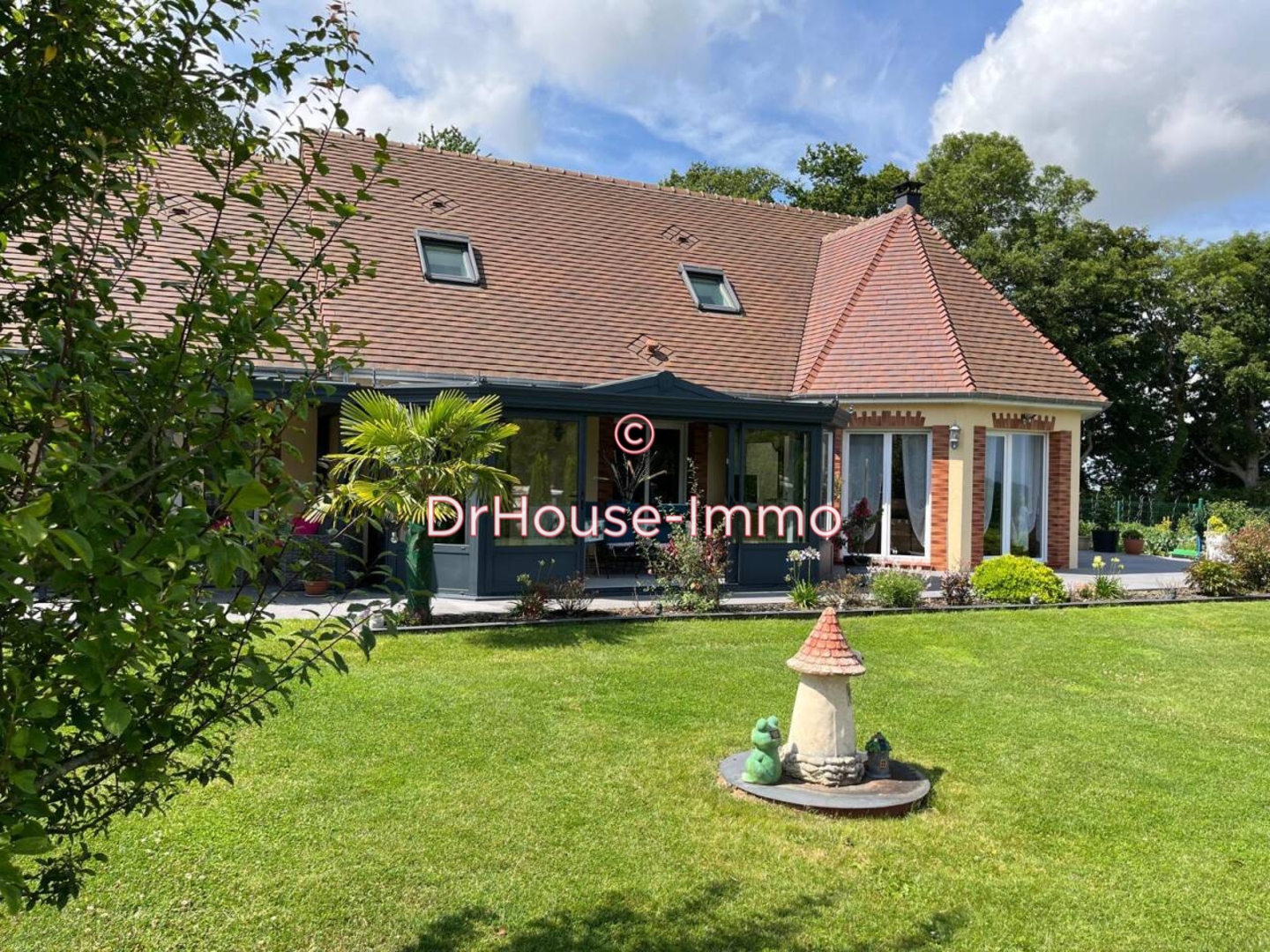 Maison 7 pièces de 240 m² - Grangues (14160)