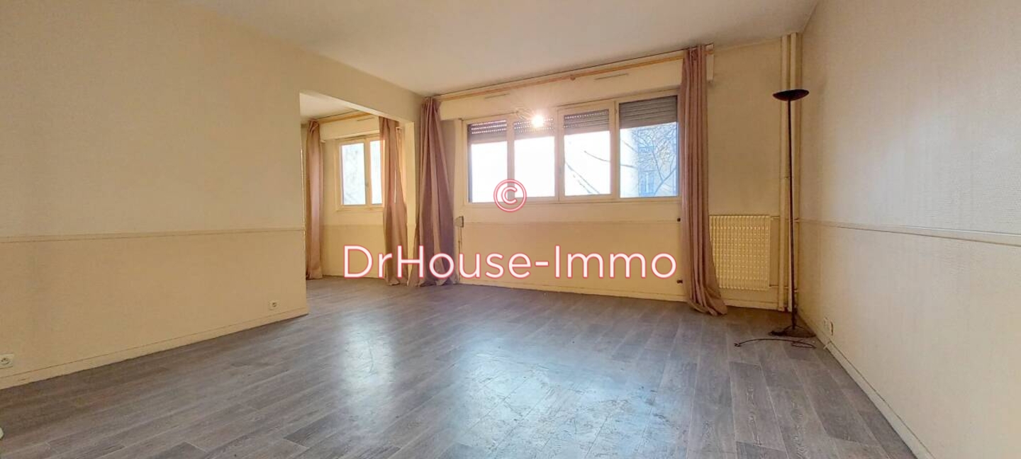 Appartement 3 pièces de 67 m² - Paris (75019)