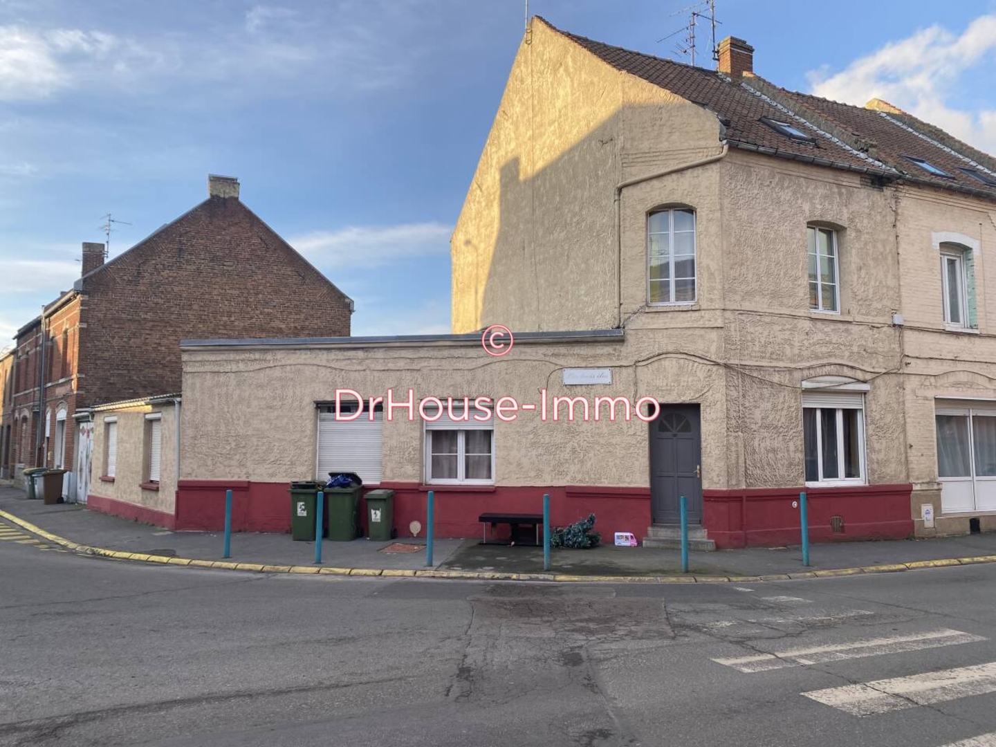 Immeuble 8 pièces de 170 m² - Waziers (59119)