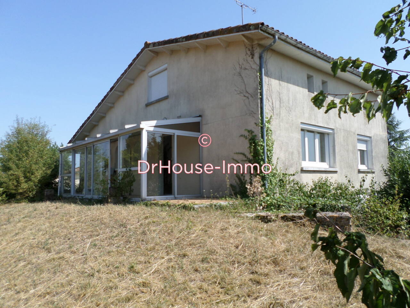 Maison 5 pièces de 100 m² - Hiersac (16290)