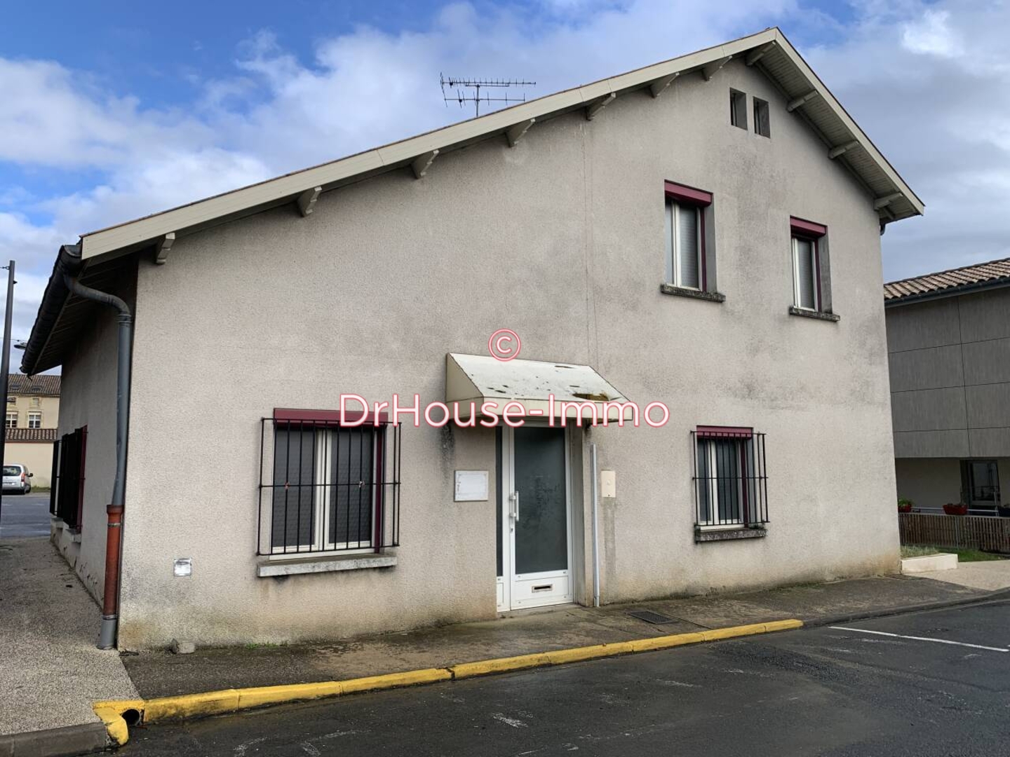 Maison 9 pièces de 135 m² - Monsempron-Libos (47500)