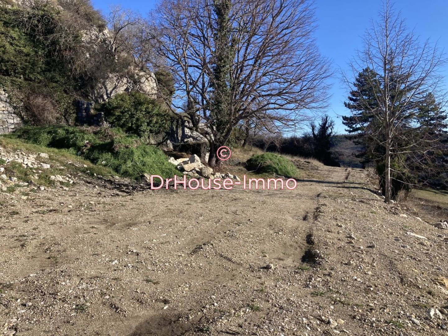 Terrain de 1 620 m² - Comps-sur-Artuby (83840)
