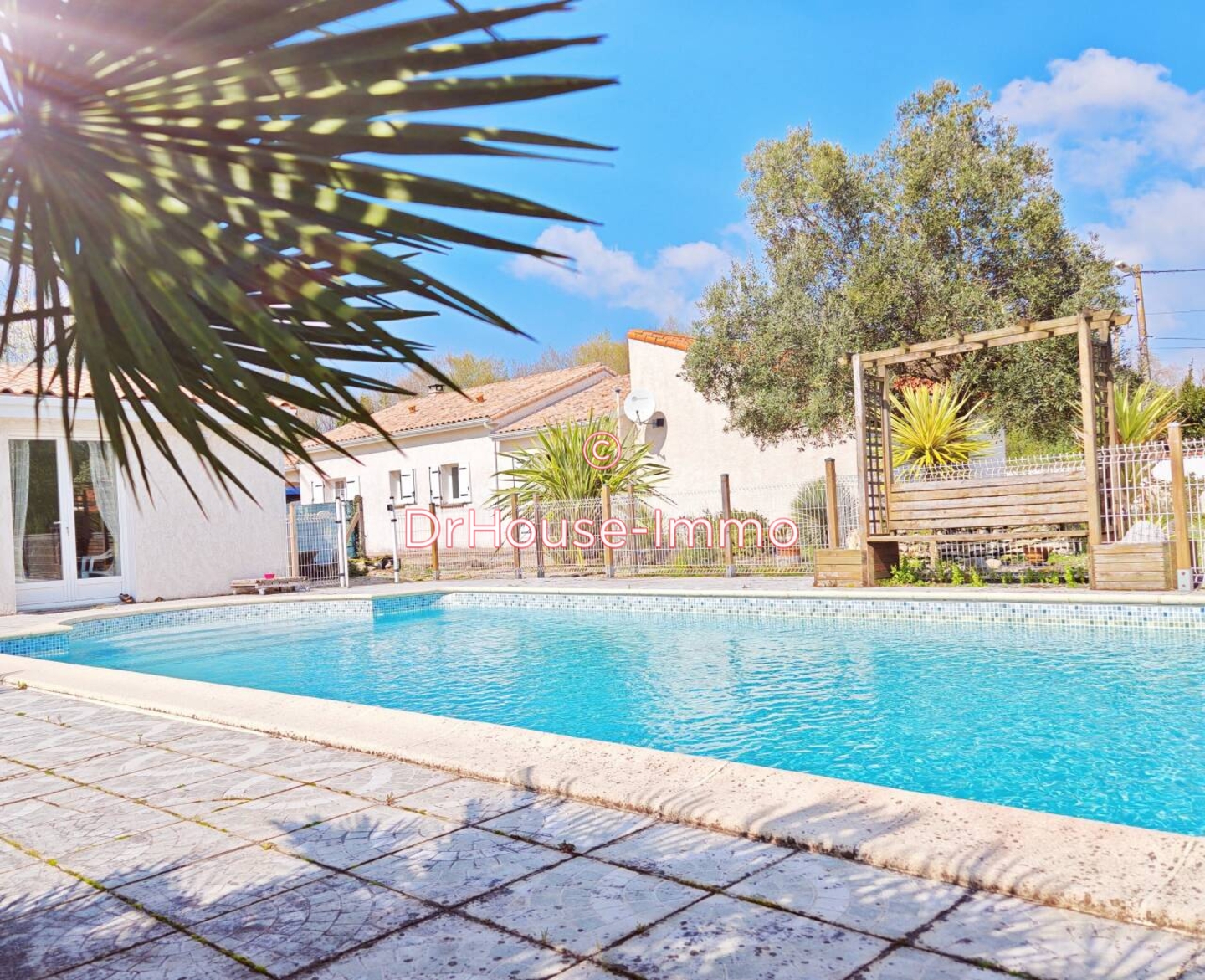 Maison 5 pièces de 141 m² - Saint-Sulpice-de-Royan (17200)