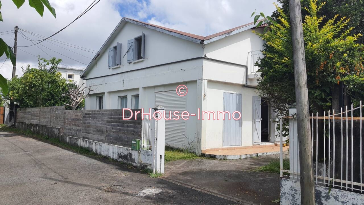 Maison 6 pièces de 100 m² - Tampon (97430)