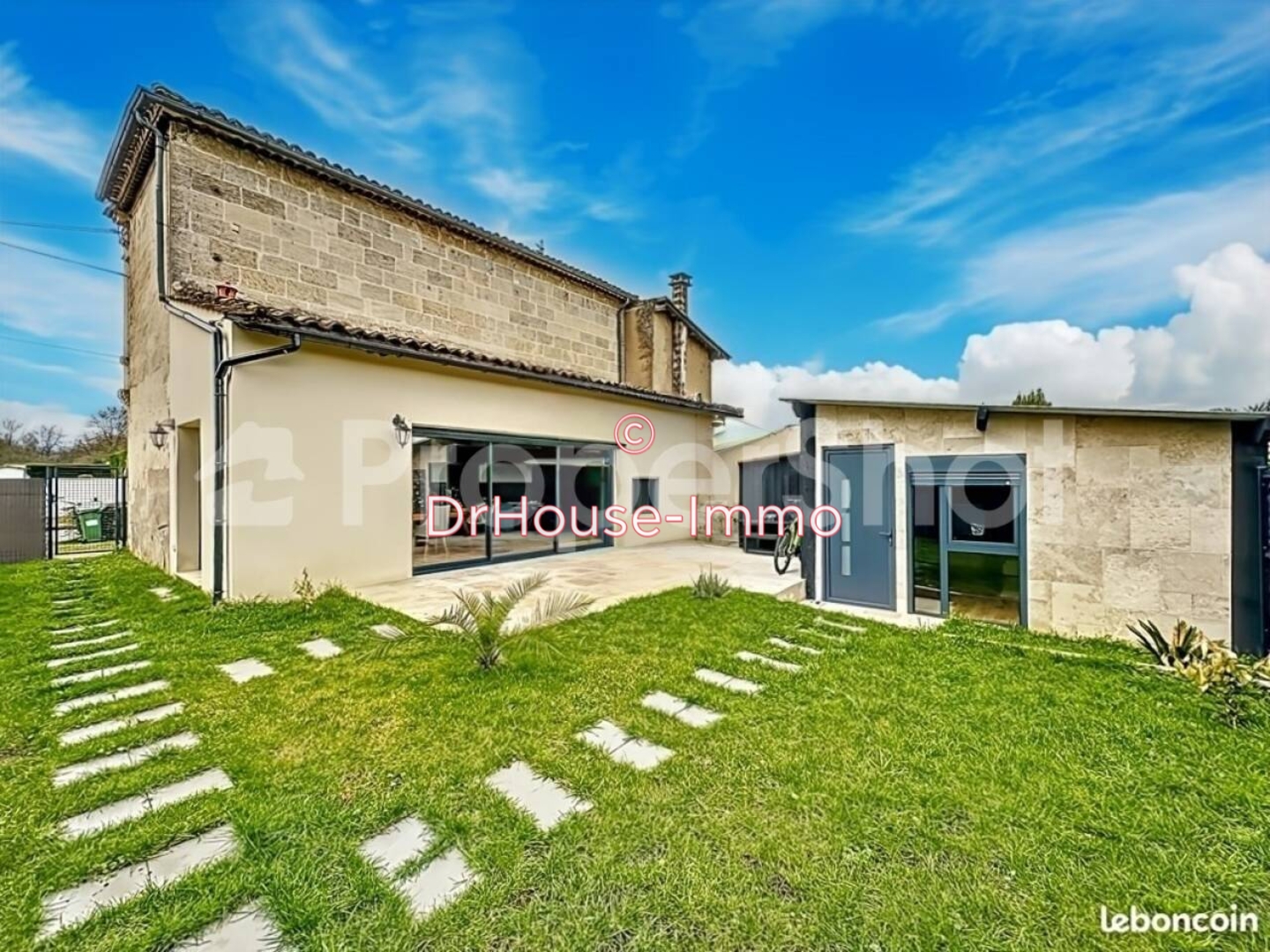 Maison 3 pièces de 87 m² - Yvrac (33370)
