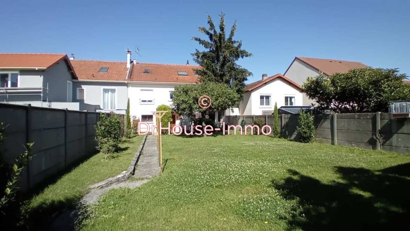 Maison 5 pièces de 172 m² - Noisy-le-Grand (93160)