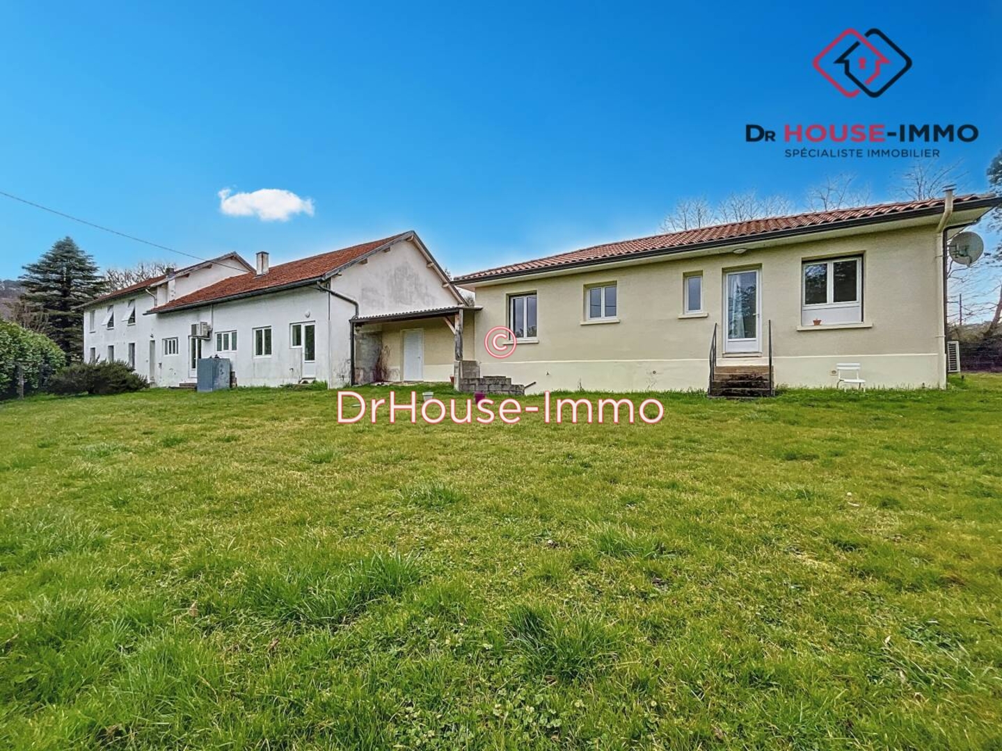 Maison 14 pièces de 363 m² - Grun-Bordas (24380)