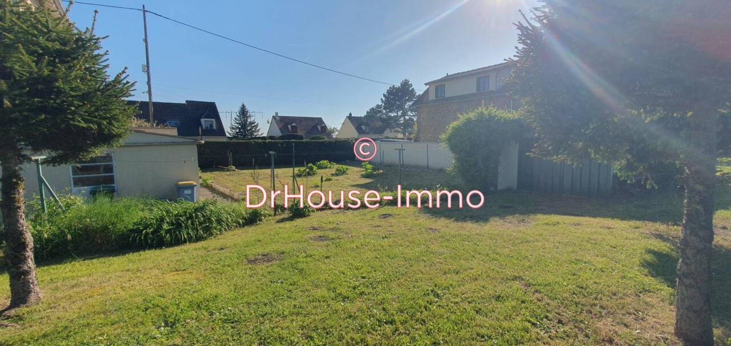 Terrain de 690 m² - Nointel (95590)