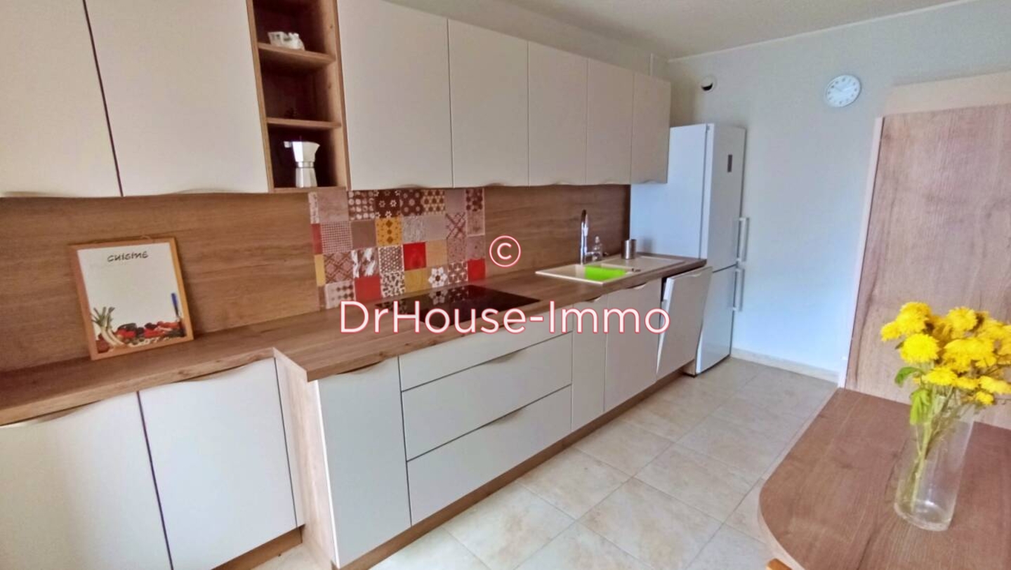 Appartement 4 pièces de 84 m² - Firminy (42700)