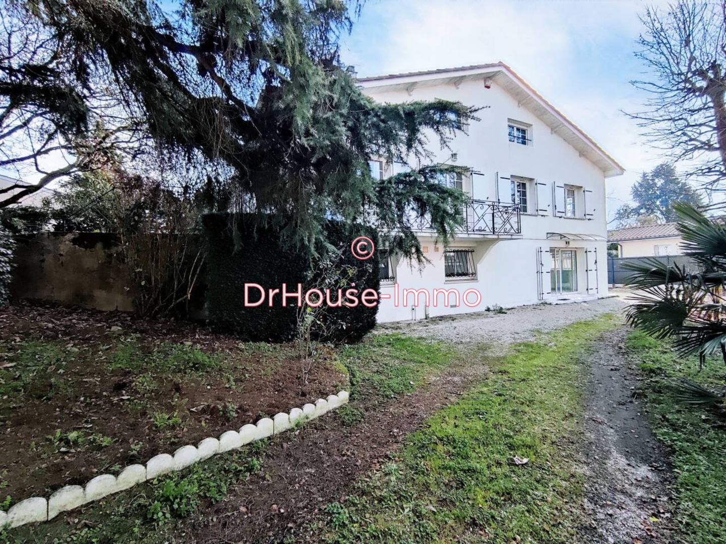 Maison 8 pièces de 162 m² - Bègles (33130)