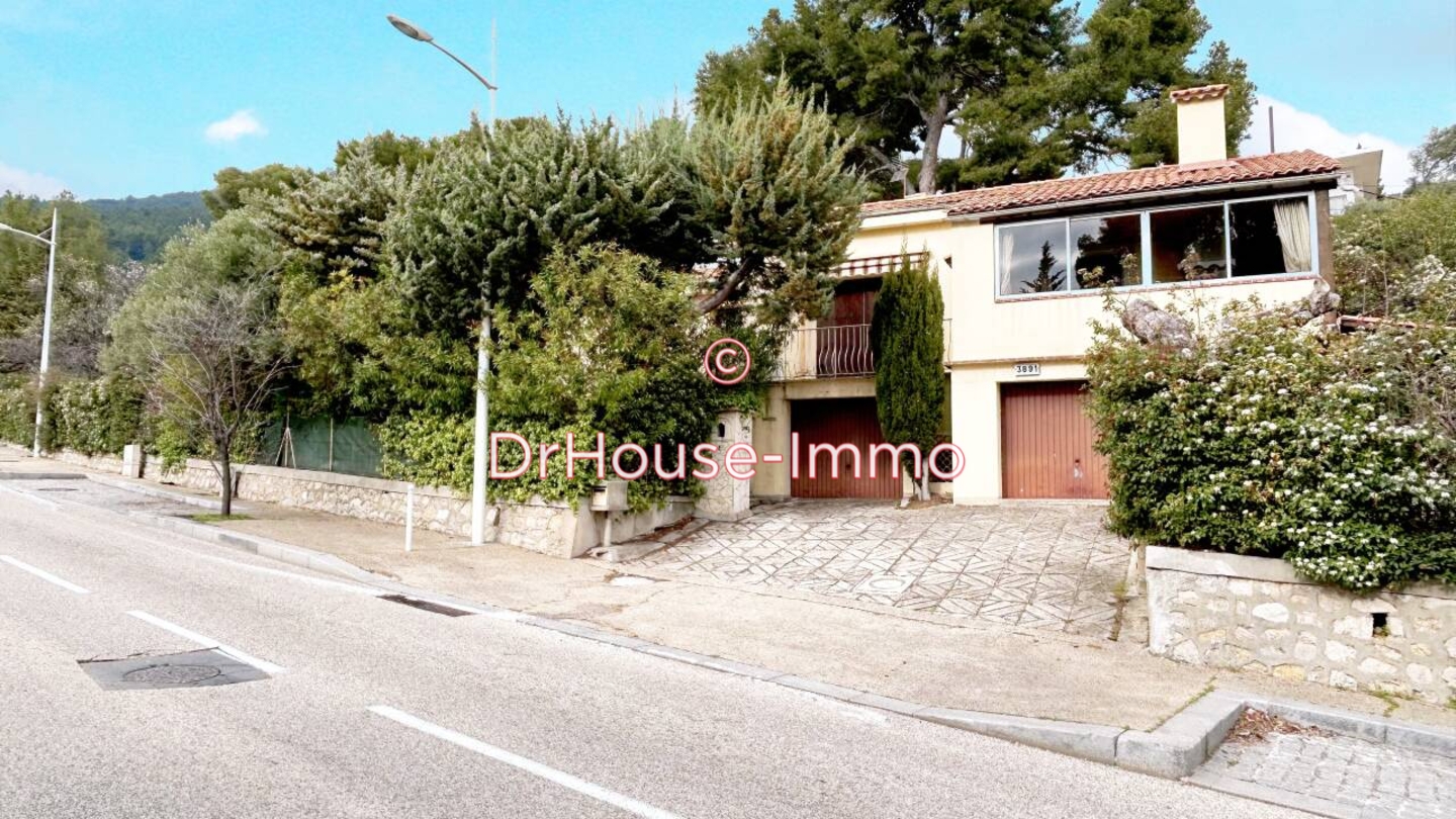 Maison 6 pièces de 126 m² - Toulon (83000)
