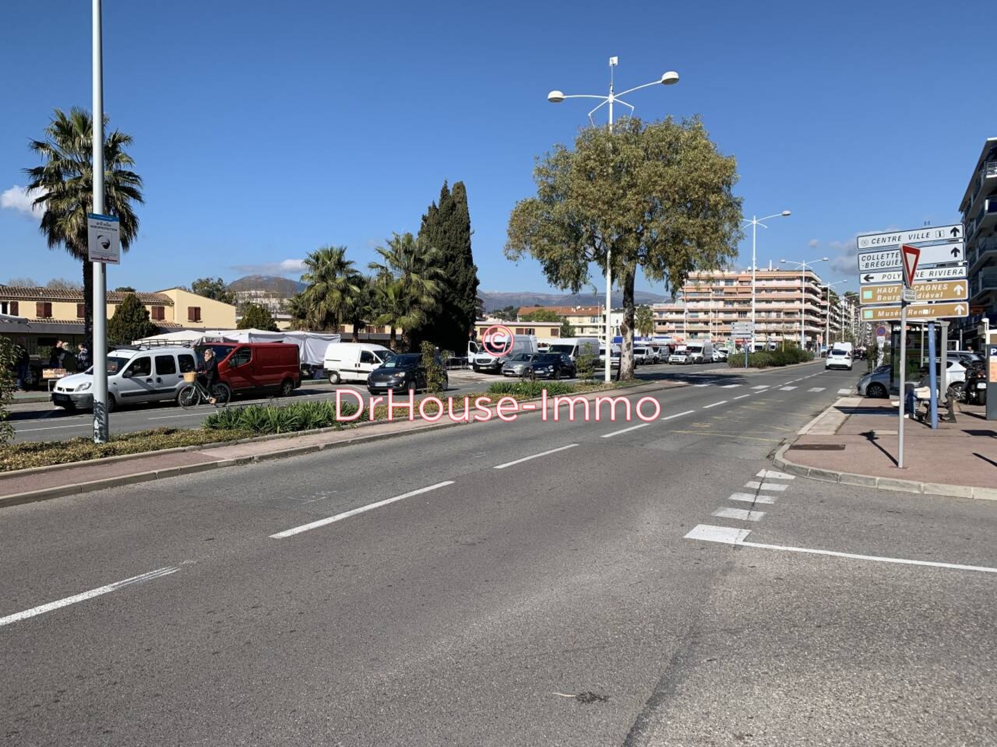 Commerce de 160 m² - Cagnes-sur-Mer (06800)