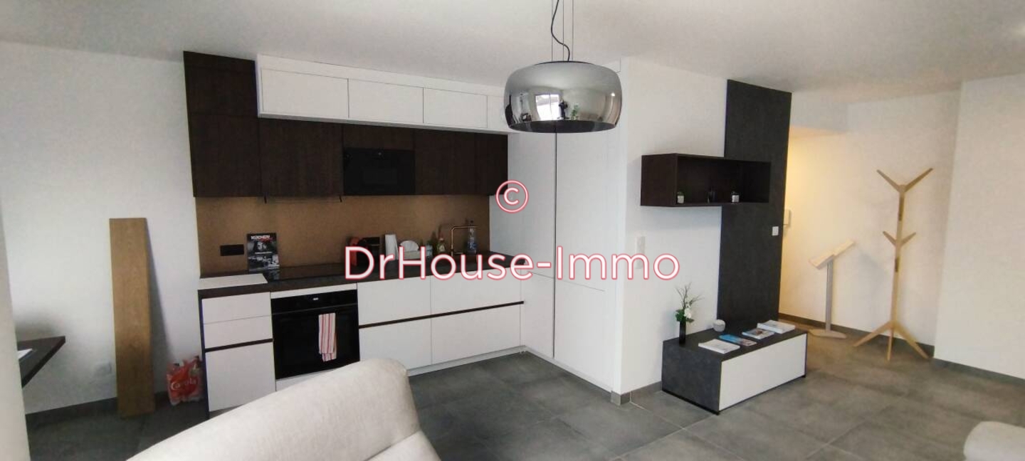 Appartement 3 pièces de 71 m² - Hésingue (68220)