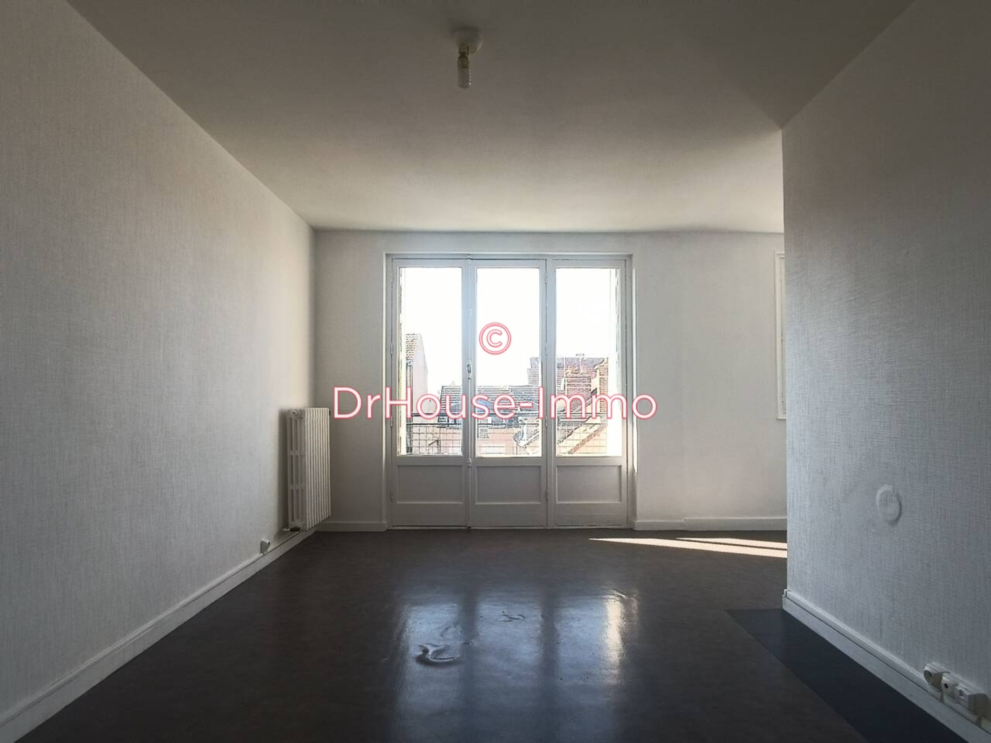 Appartement 3 pièces de 53 m² - Troyes (10000)