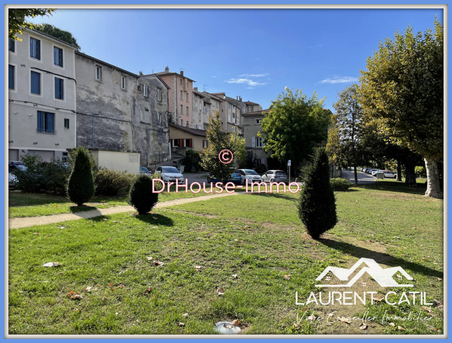 Maison 6 pièces de 203 m² - Bourg-de-Péage (26300)