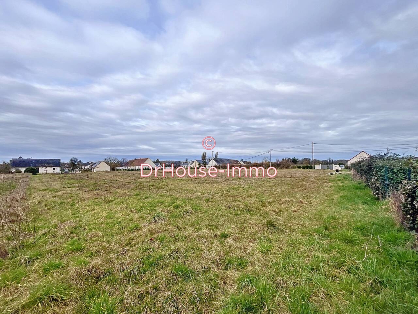 Terrain de 1 225 m² - Château-la-Vallière (37330)