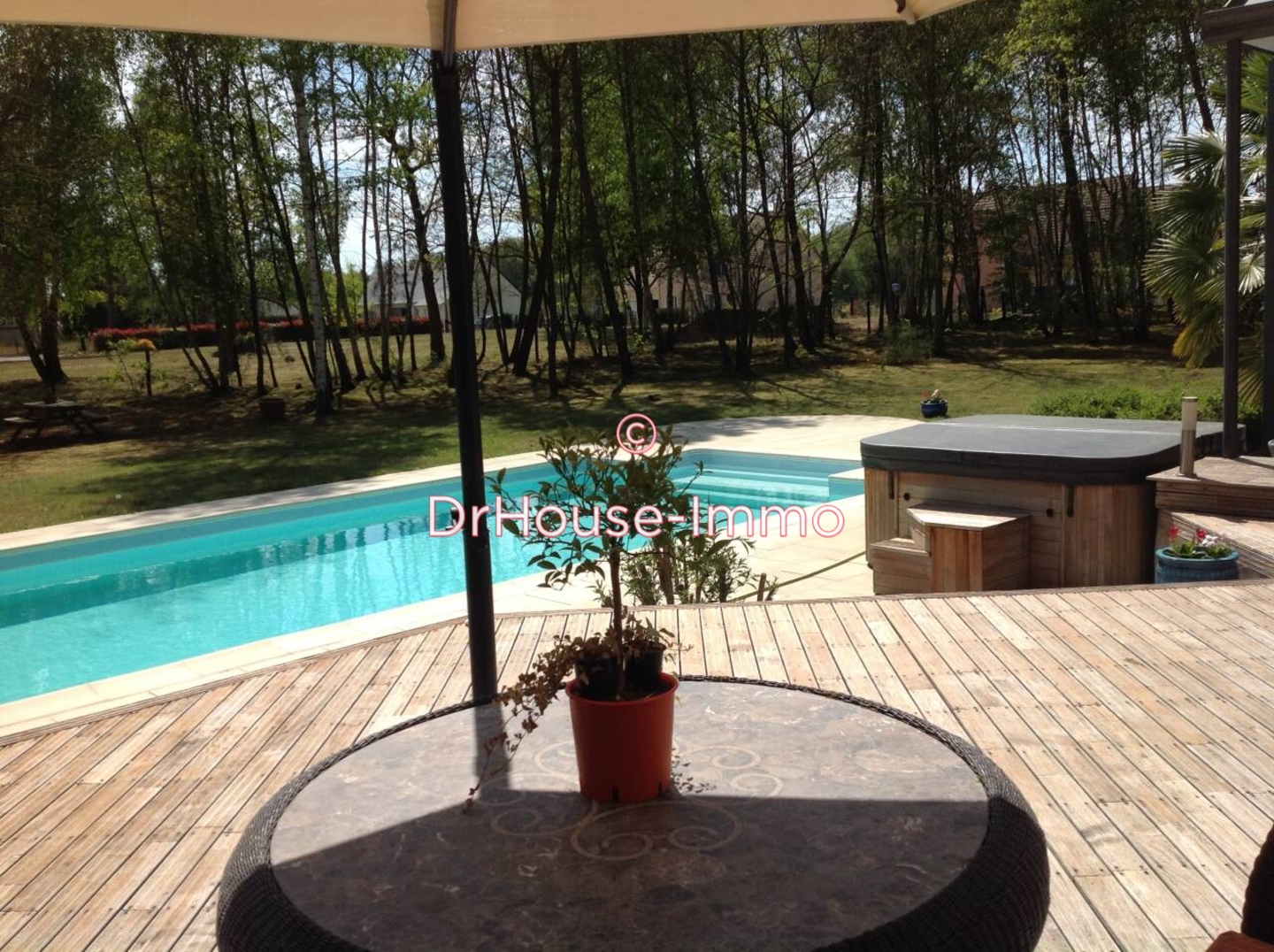 Maison 6 pièces de 204 m² - Guécélard (72230)