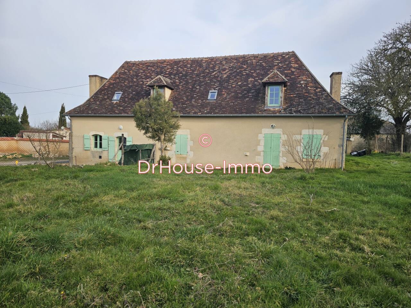 Maison 9 pièces de 162 m² - Antigny (86310)