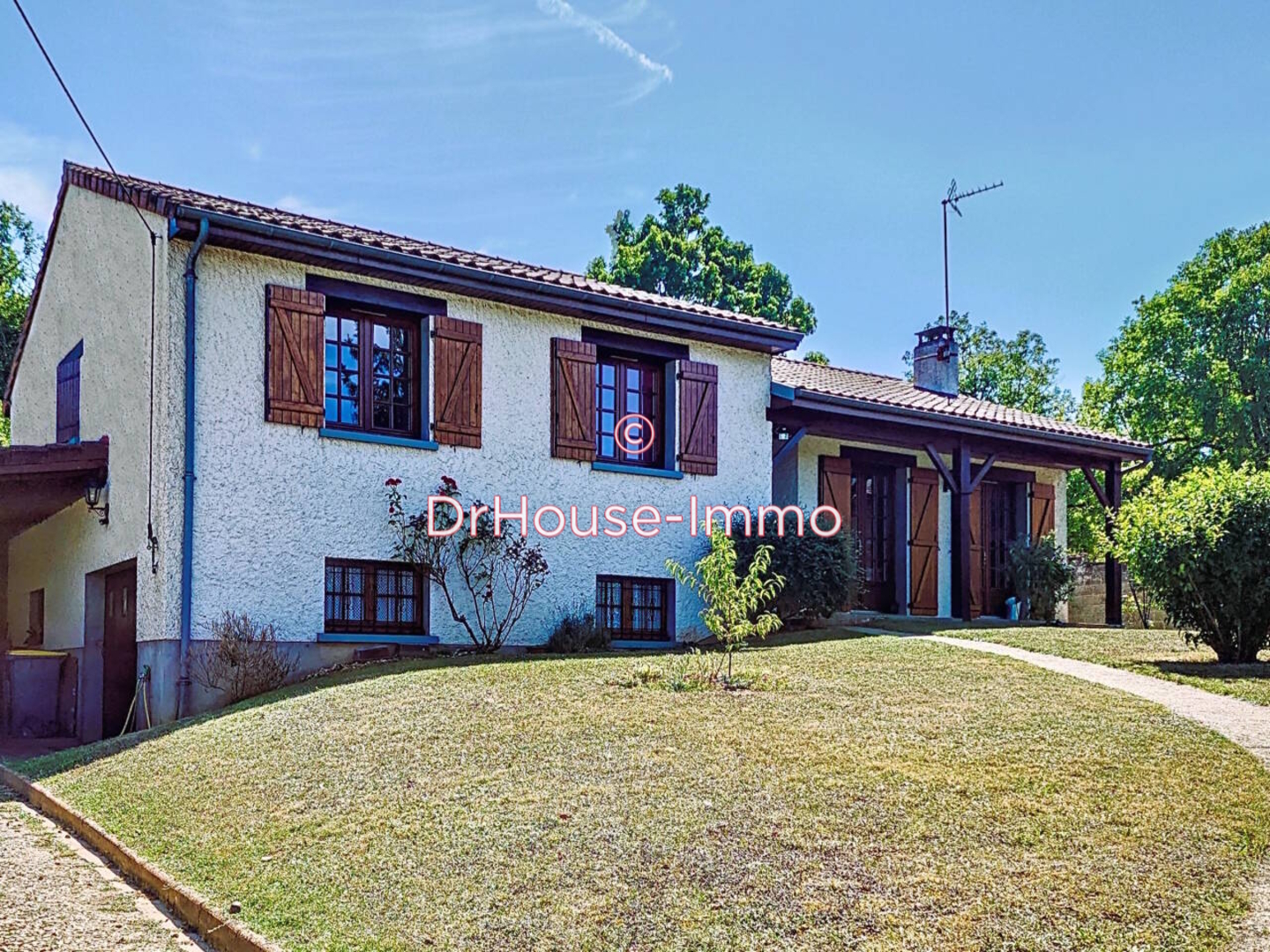 Maison 6 pièces de 109 m² - Dissay (86130)