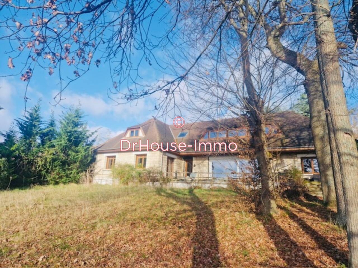 Maison 7 pièces de 250 m² - Cergy (95000)