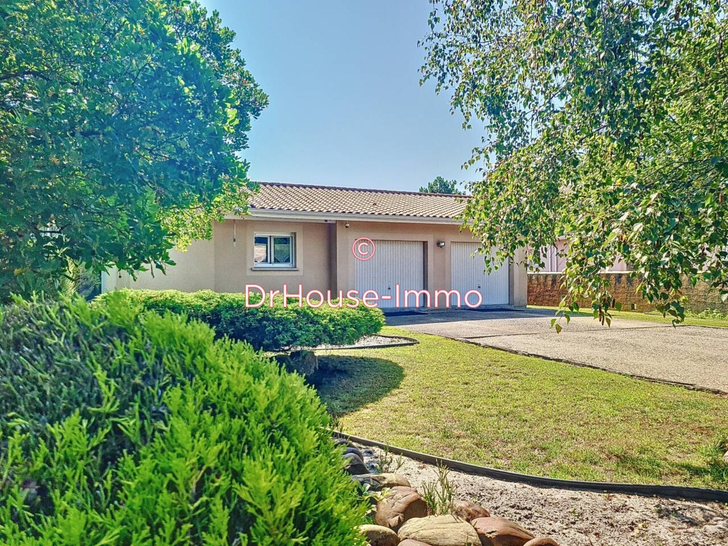 Maison 6 pièces de 131 m² - Arès (33740)