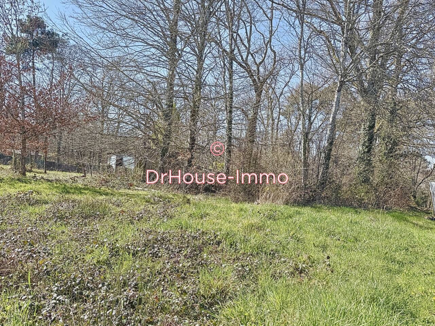 Terrain de 3 105 m² - Coulounieix-Chamiers (24660)