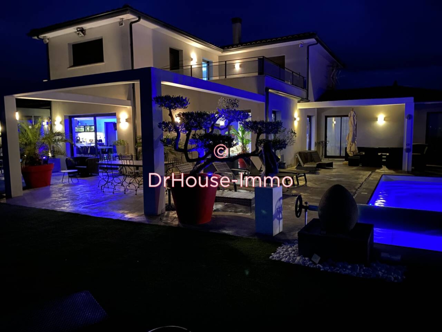 Maison 12 pièces de 260 m² - La Redorte (11700)