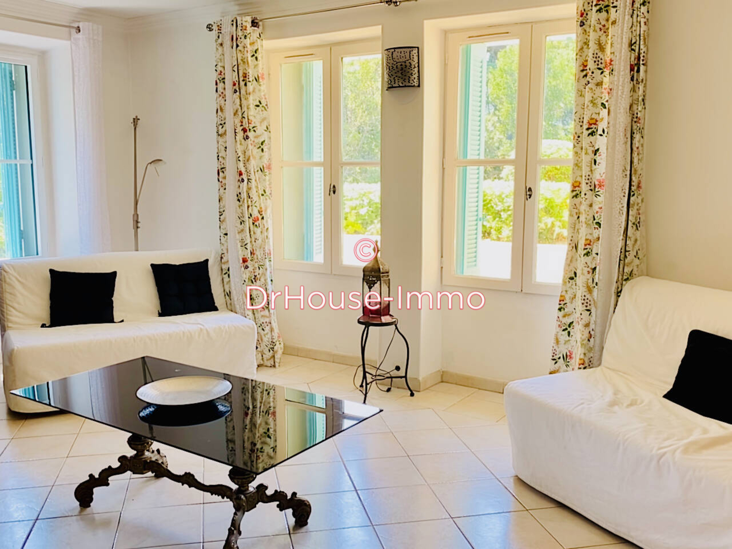 Appartement 4 pièces de 91 m² - Saint-Raphaël (83700)