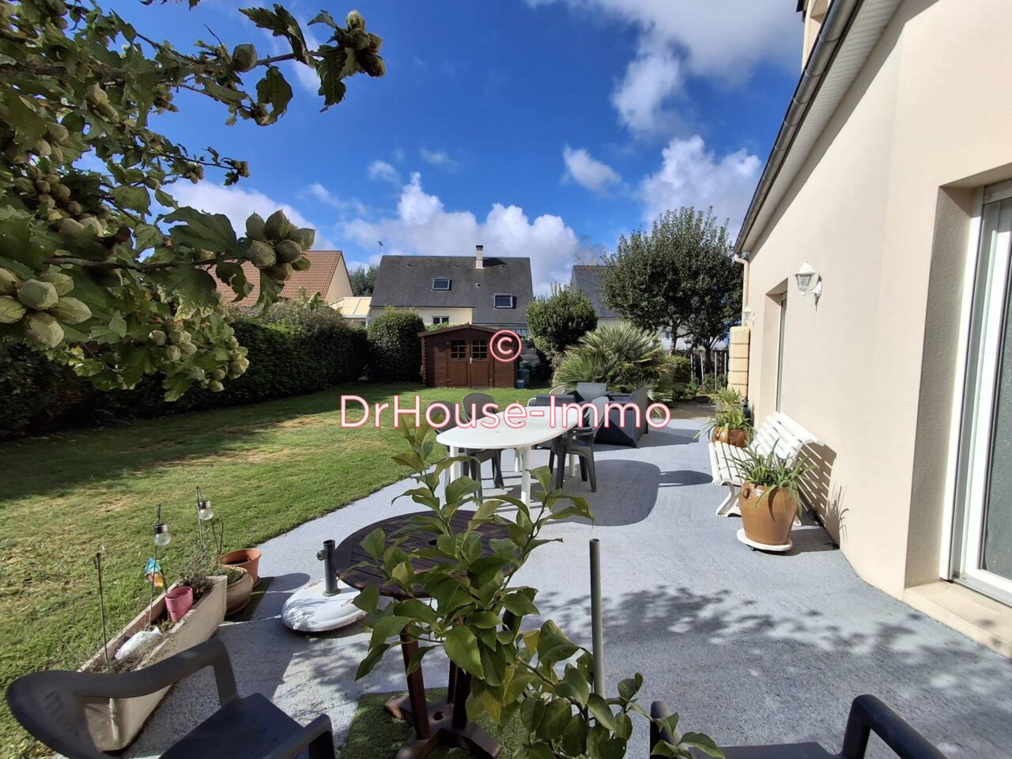 Maison 6 pièces de 138 m² - Saint-James (50240)