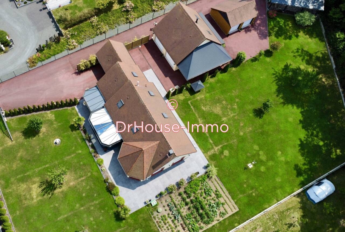 Maison 9 pièces de 241 m² - Dives-sur-Mer (14160)