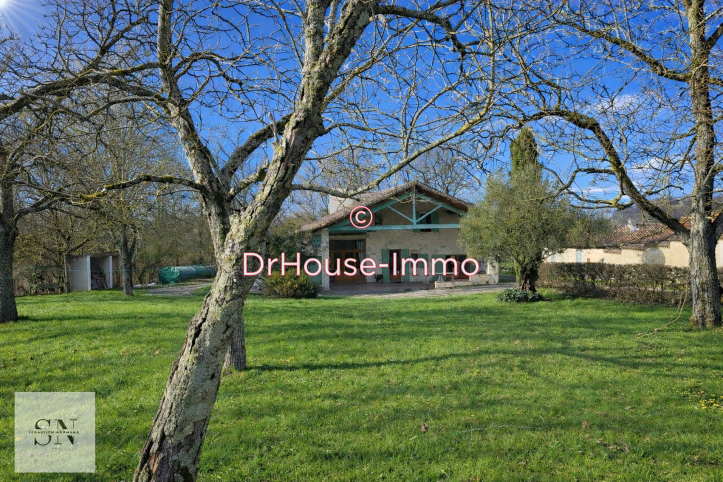 Maison 8 pièces de 221 m² - Dolmayrac (47110)