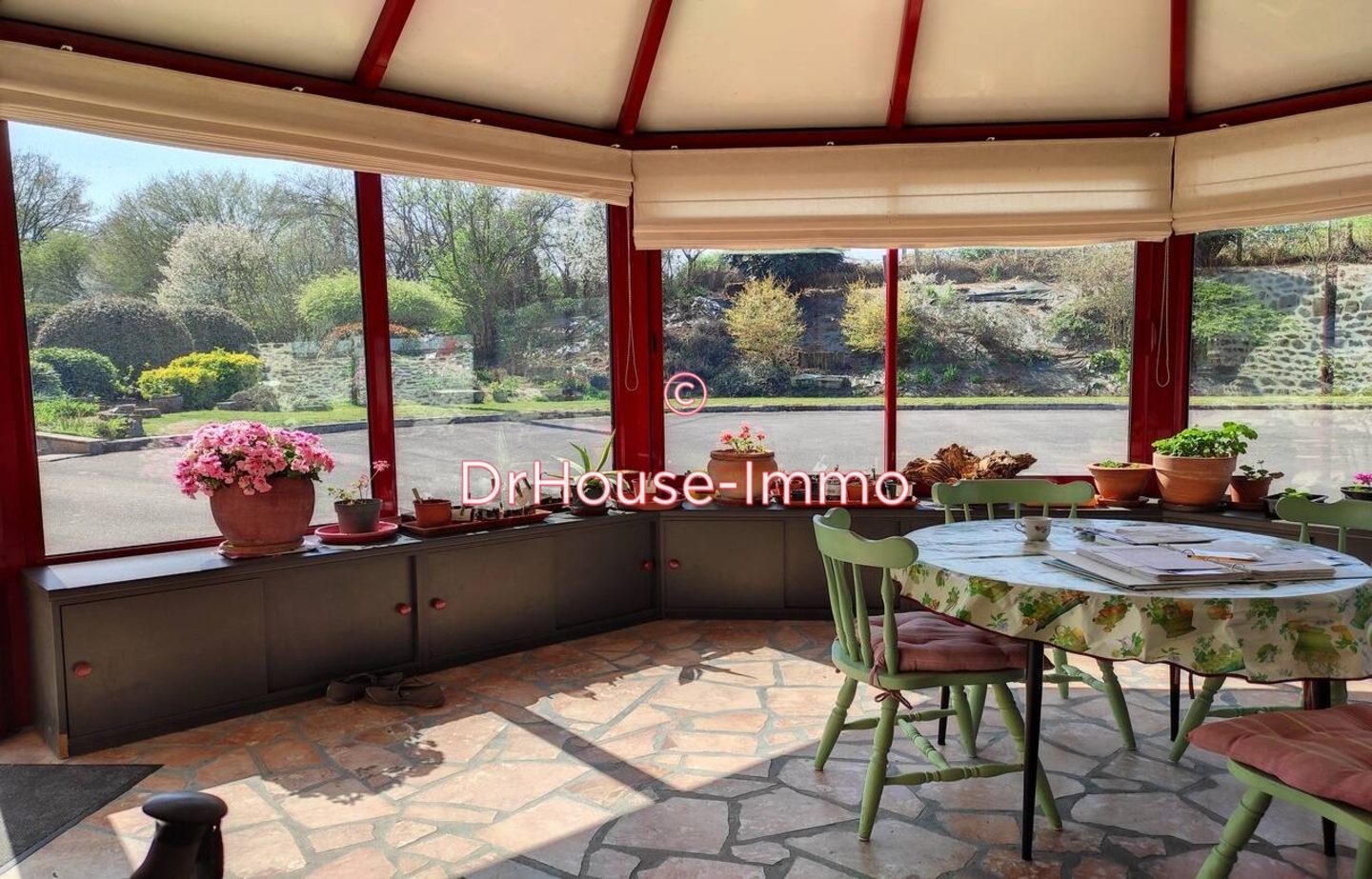 Maison 7 pièces de 205 m² - Javron-les-Chapelles (53250)