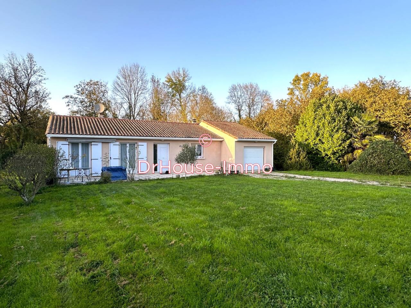 Maison 4 pièces de 95 m² - Montignac-Charente (16330)