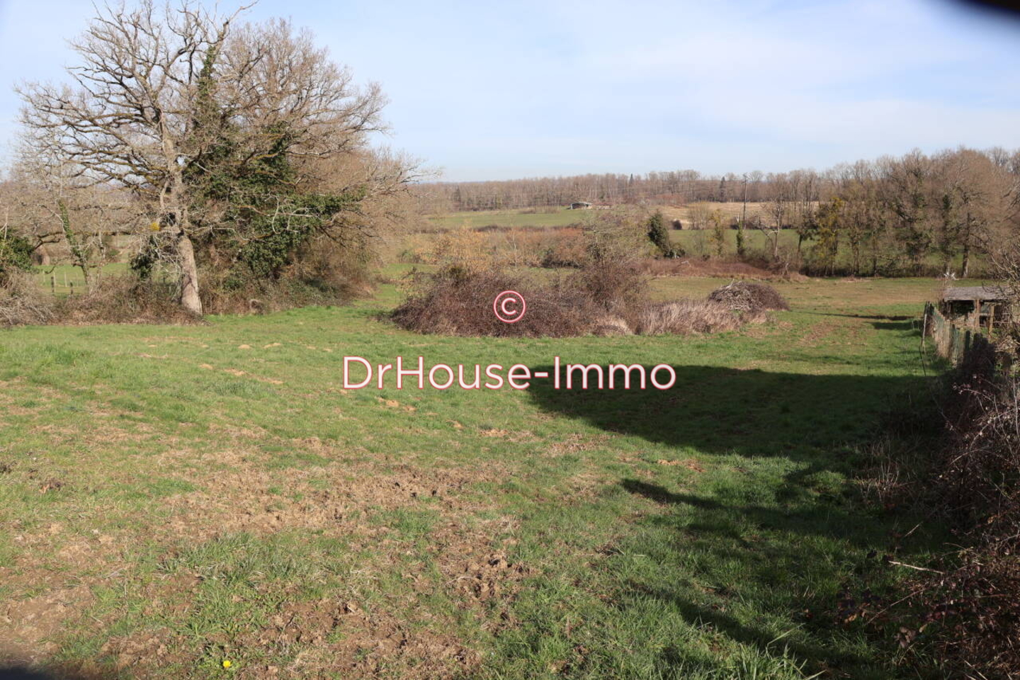 Terrain de 1 506 m² - Beynac (87700)