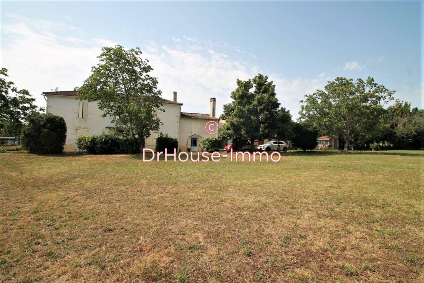 Maison 6 pièces de 210 m² - Saint-Maixant (33490)