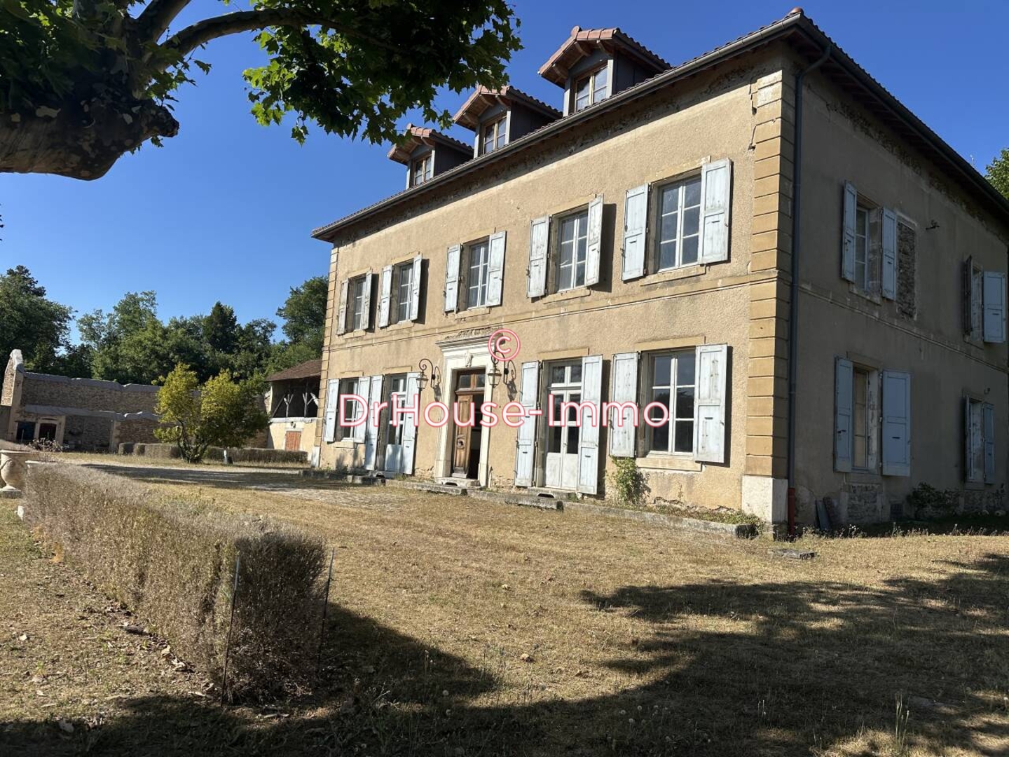 Maison 6 pièces de 350 m² - Châtillon-Saint-Jean (26750)