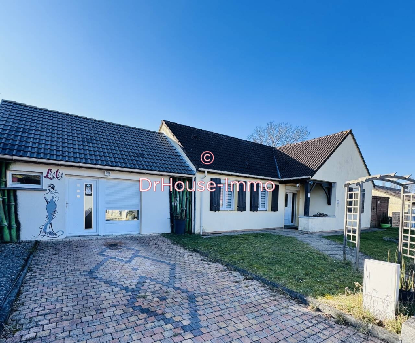 Maison 6 pièces de 121 m² - Bruay-la-Buissière (62700)