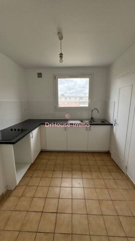 Appartement 4 pièces de 80 m² - Noisy-le-Grand (93160)