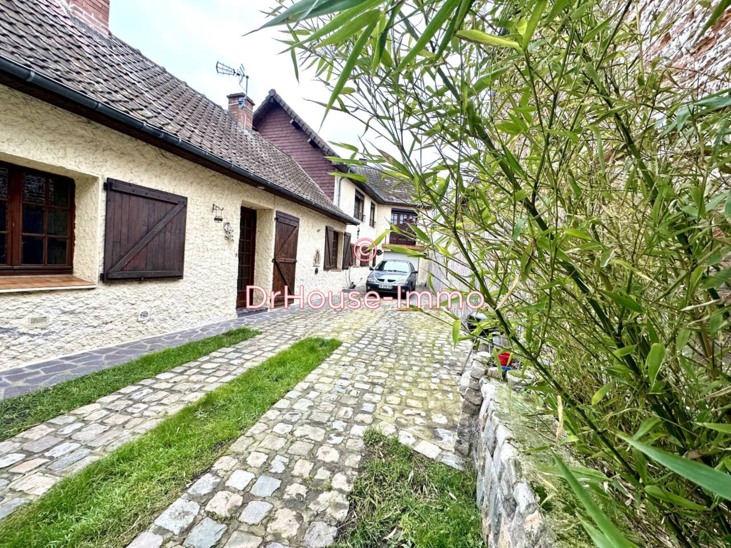 Maison 5 pièces de 163 m² - Bry (59144)