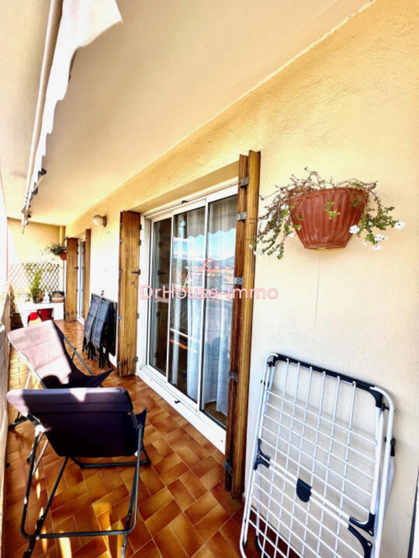 Appartement 3 pièces de 72 m² - Le Pradet (83220)