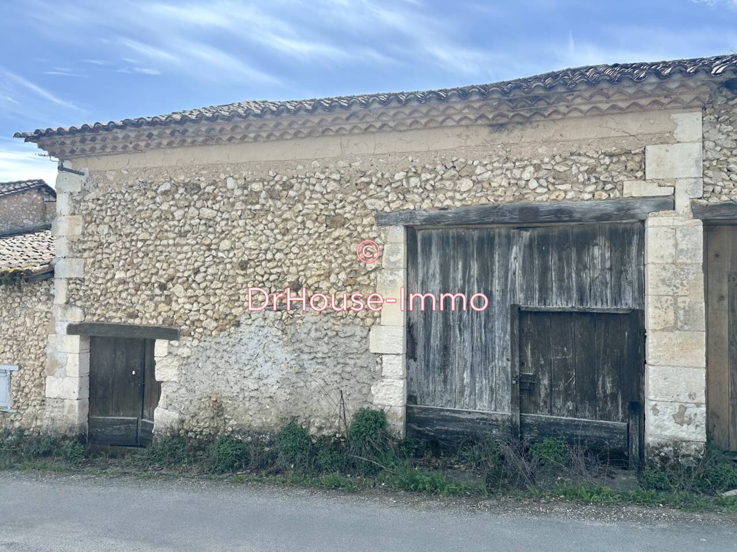 Maison 1 pièce de 70 m² - Saint-Astier (24110)