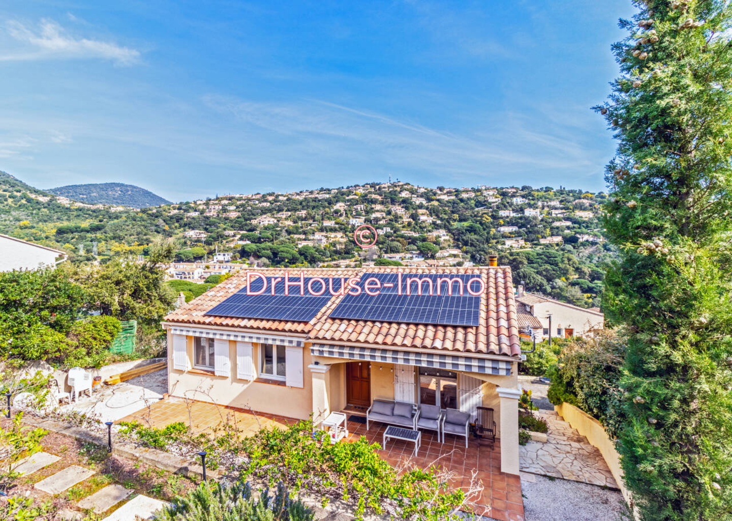 Maison 6 pièces de 134 m² - Cavalaire-sur-Mer (83240)