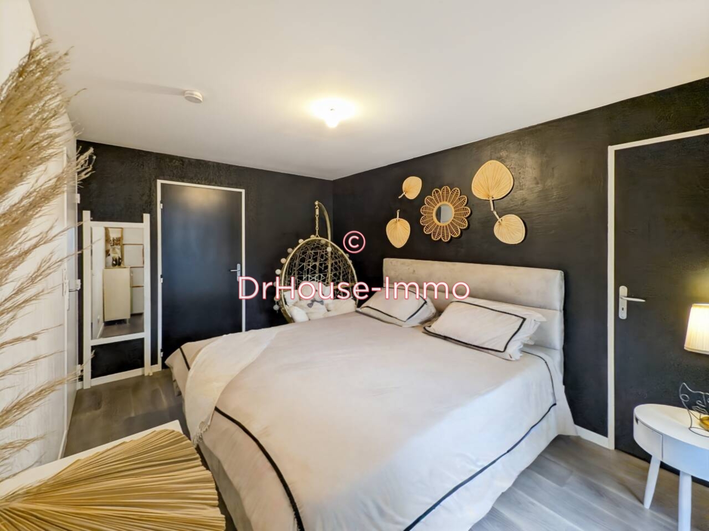 Appartement 2 pièces de 33 m² - Vaulx-en-Velin (69120)