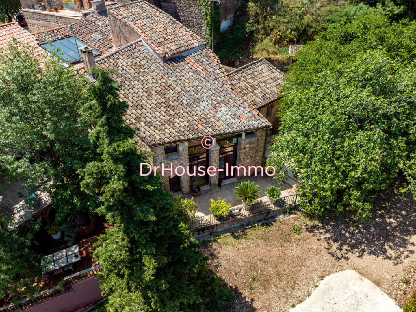 Maison 8 pièces de 218 m² - Liausson (34800)