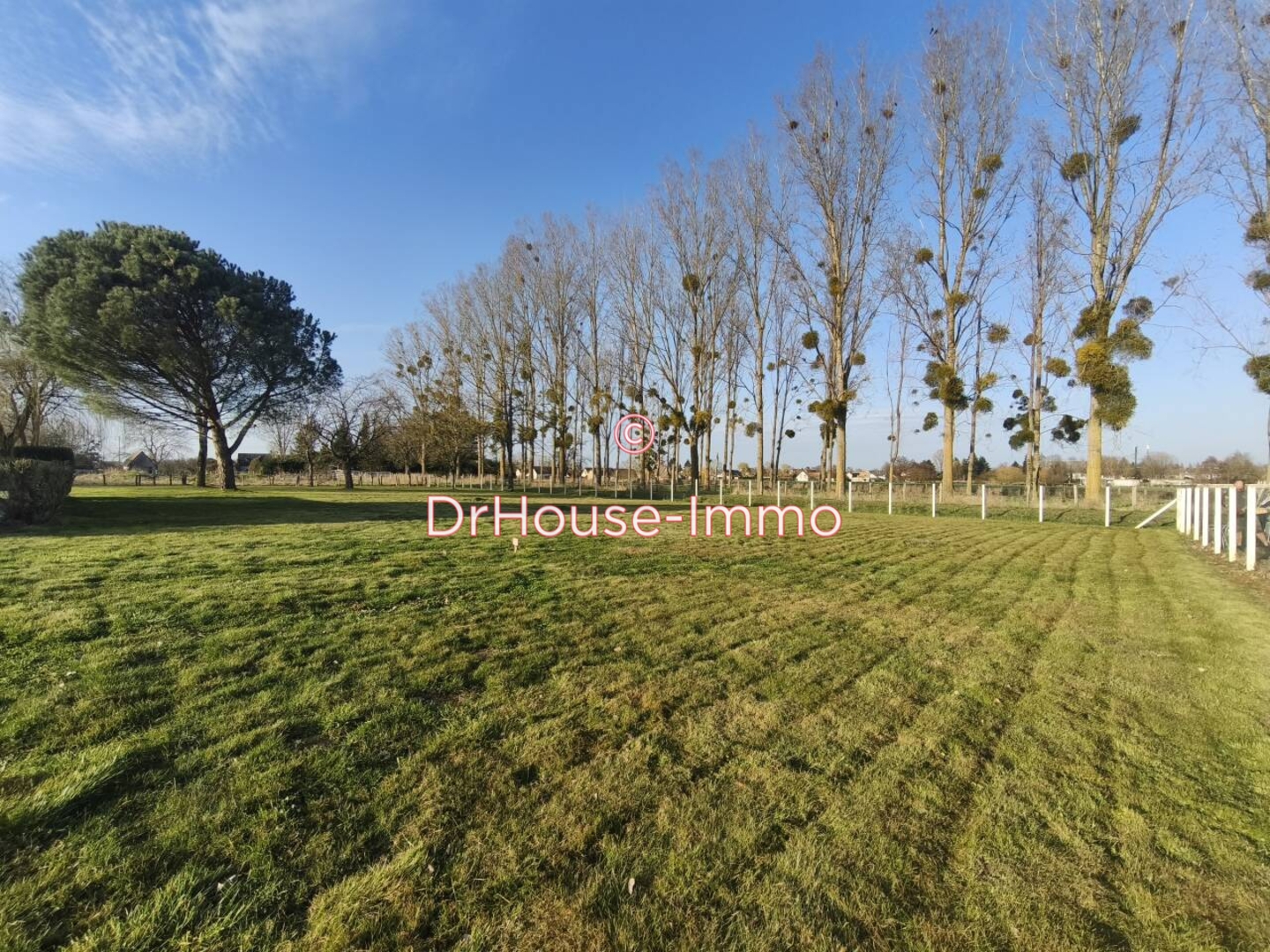 Terrain de 1 692 m² - Teloché (72220)