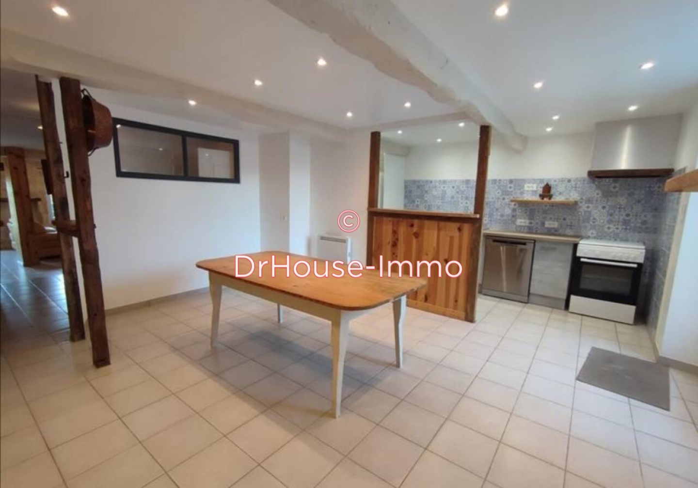 Maison 4 pièces de 140 m² - Le Fleix (24130)