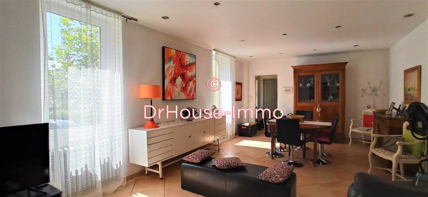 Immeuble 10 pièces de 195 m² - Alès (30100)