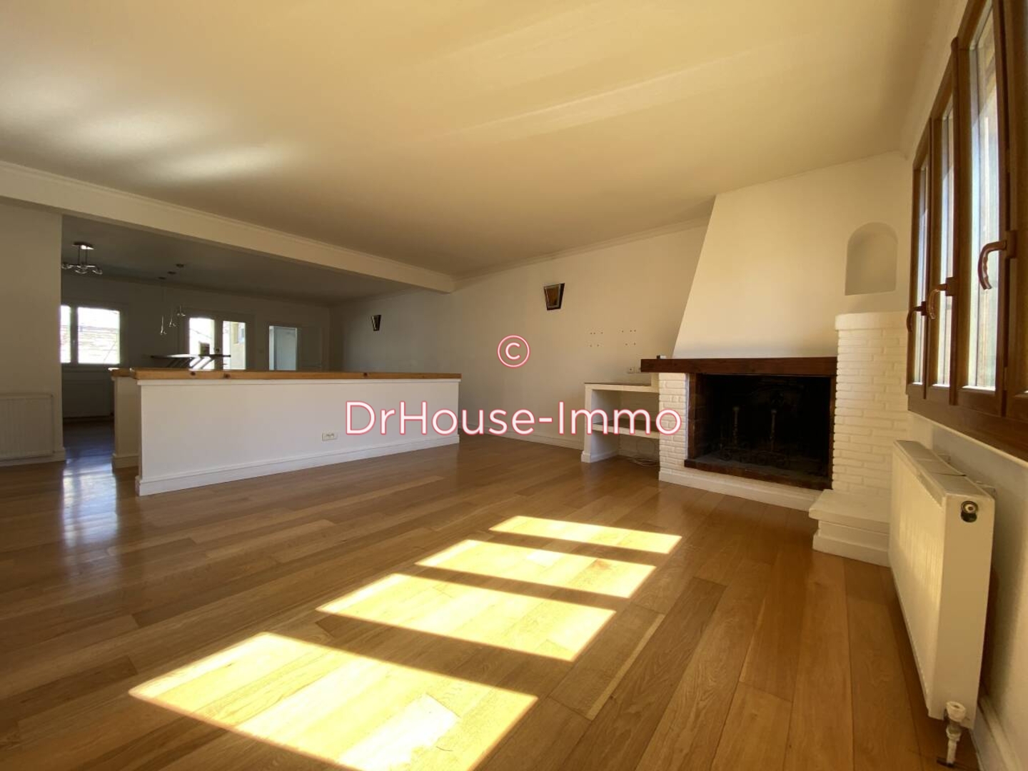 Maison 4 pièces de 105 m² - Aigues-Mortes (30220)