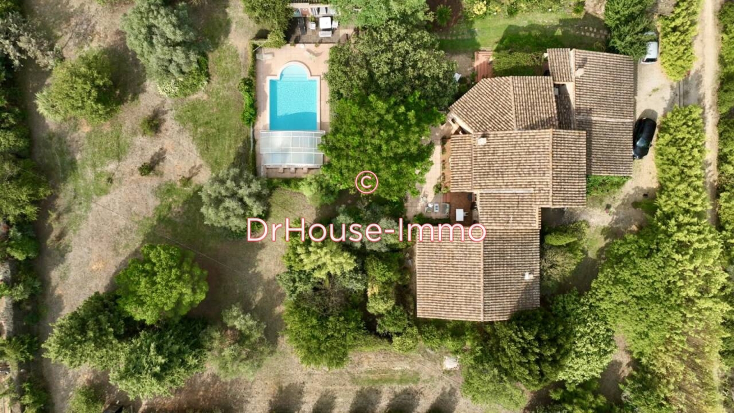 Maison 7 pièces de 228 m² - Vauvert (30600)